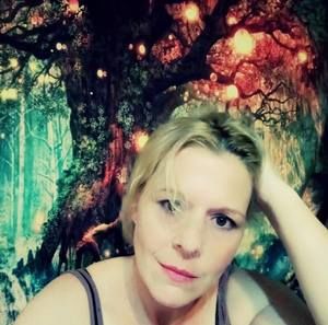 Meet your Posher, Valerie